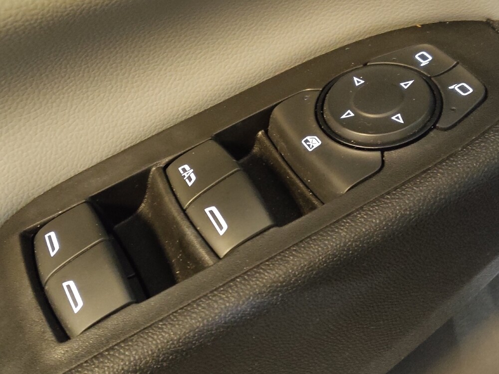 2020 Chevrolet Equinox in Fayetteville, NC 28304 - 18110521 27