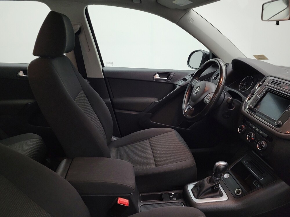 2018 Volkswagen Tiguan in Maple Heights, OH 44137 - 18110530 21