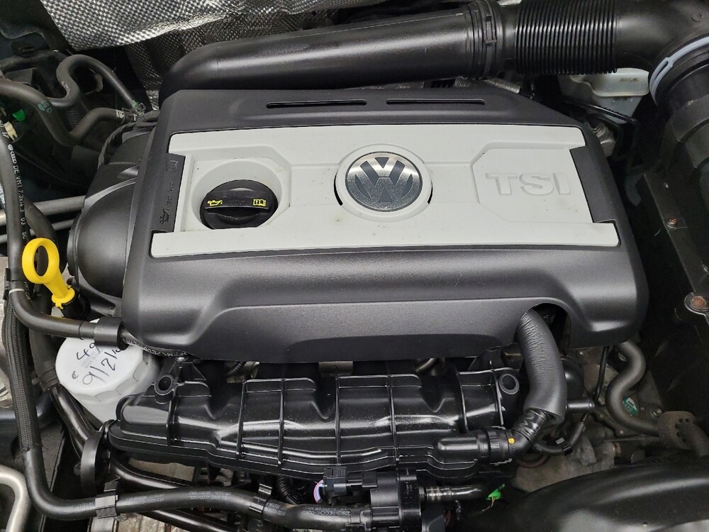 2018 Volkswagen Tiguan in Maple Heights, OH 44137 - 18110530 30