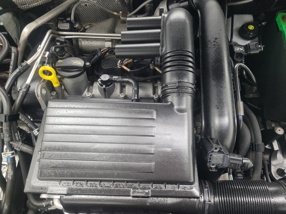 2018 Volkswagen Jetta in Mishawaka, IN 46545 - 18110573 30