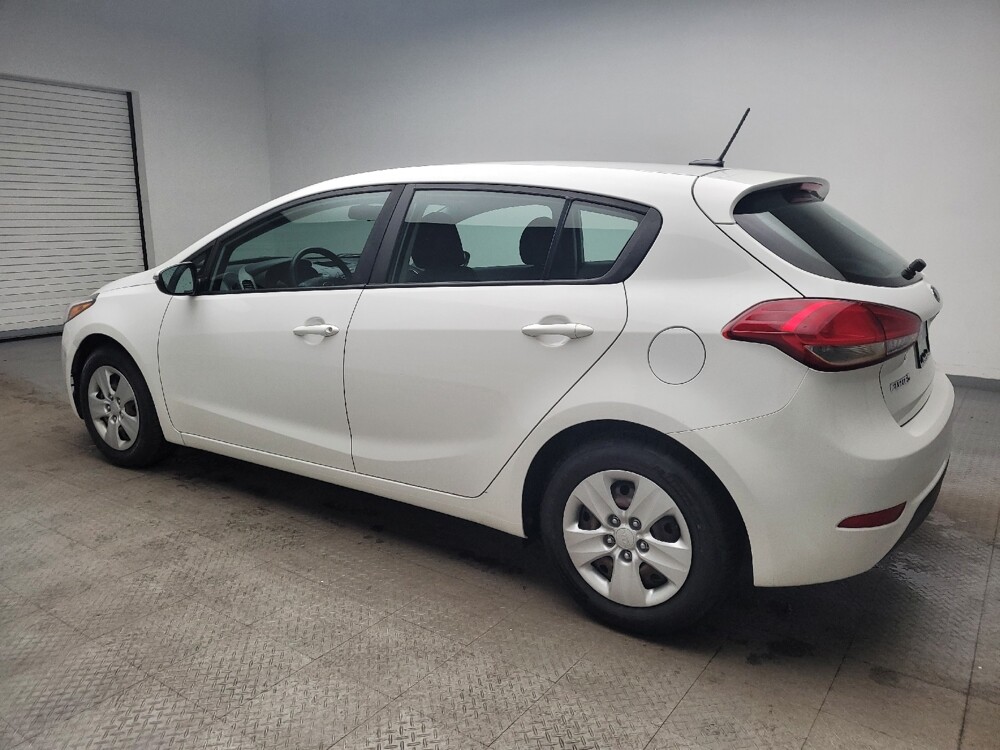 2017 Kia Forte in Eastpointe, MI 48021 - 18110579 3