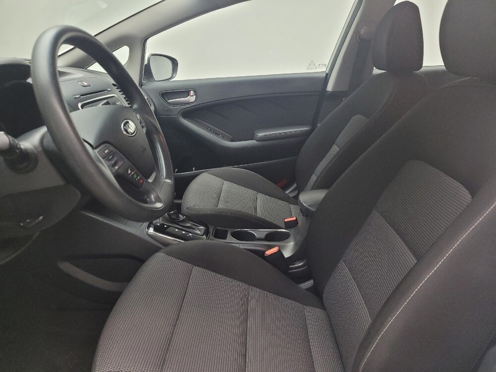 2017 Kia Forte in Eastpointe, MI 48021 - 18110579 17