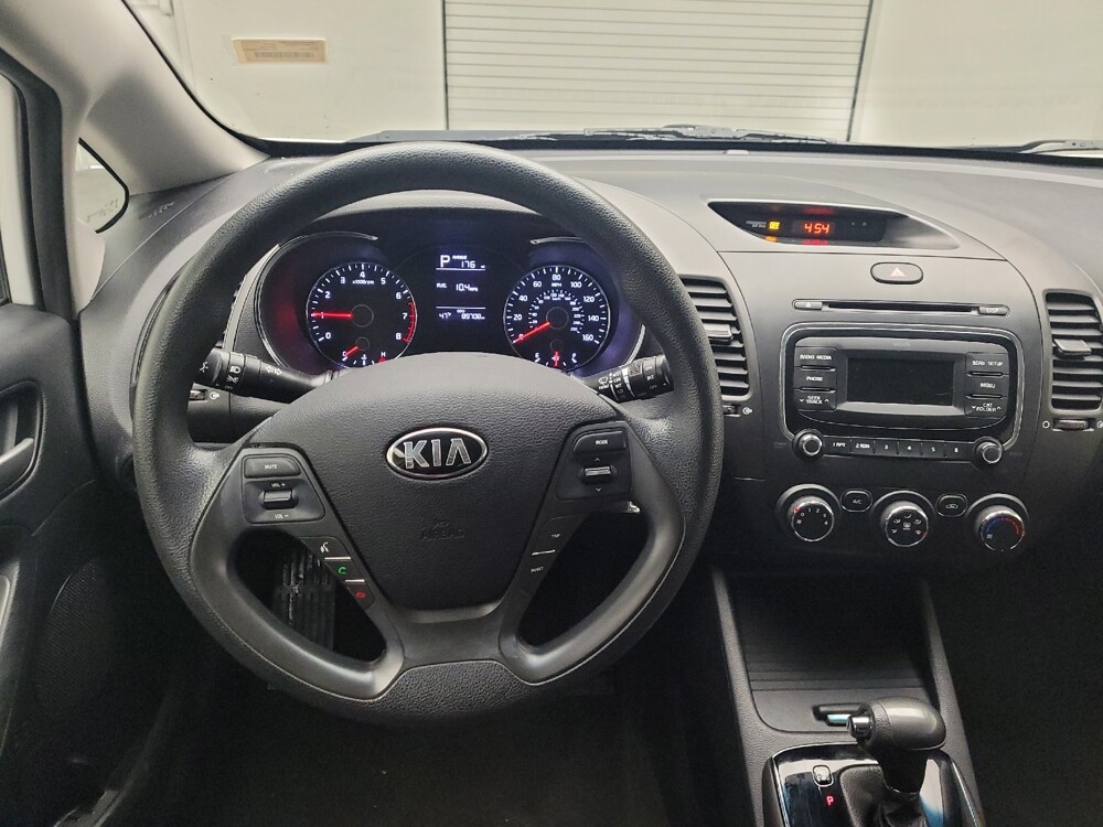 2017 Kia Forte in Eastpointe, MI 48021 - 18110579 22