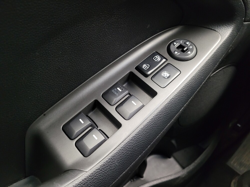 2018 Kia Forte in Grand Rapids, MI 49508 - 18110581 27