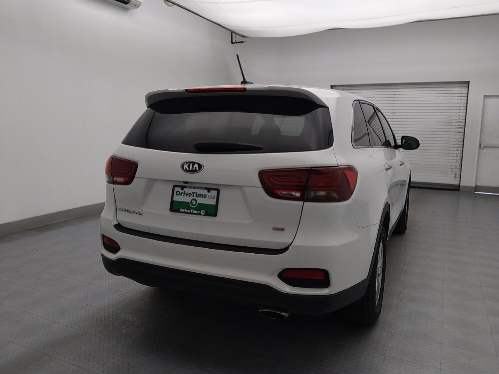 2019 Kia Sorento in Charlotte, NC 28213 - 18110584 7