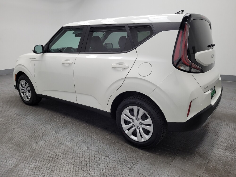 2025 Kia Soul in Las Vegas, NV 89102 - 18110591 3