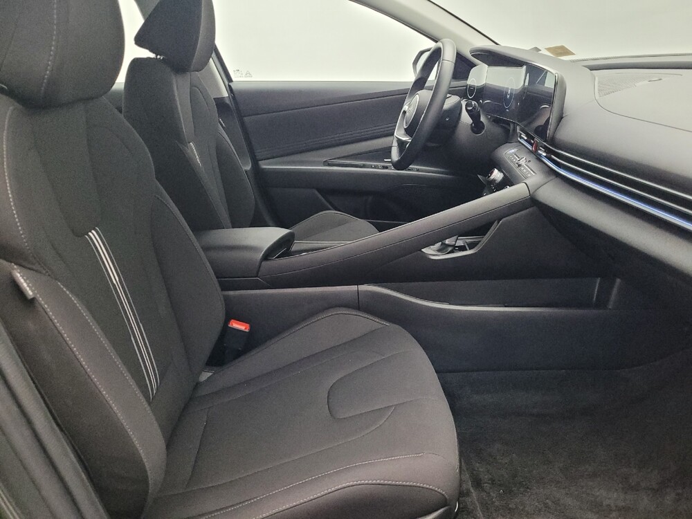 2025 Hyundai Elantra in Kissimmee, FL 34744 - 18110596 21