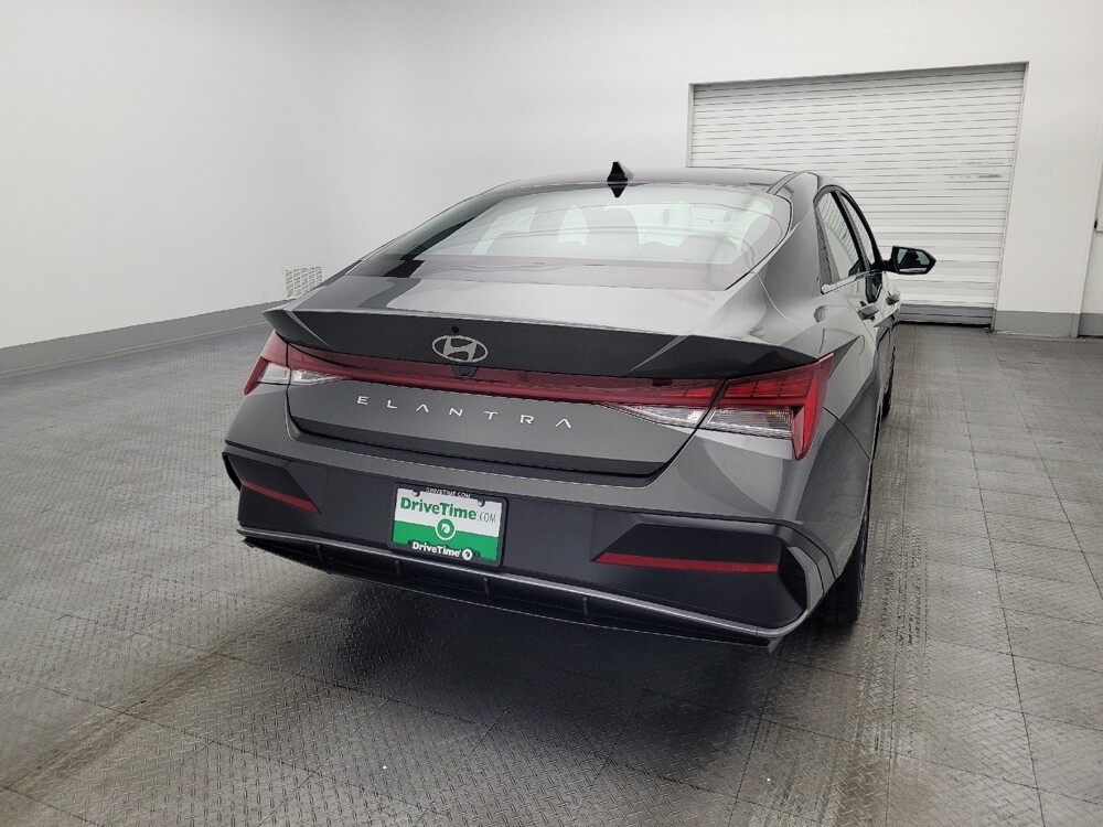 2025 Hyundai Elantra in Kissimmee, FL 34744 - 18110596 7