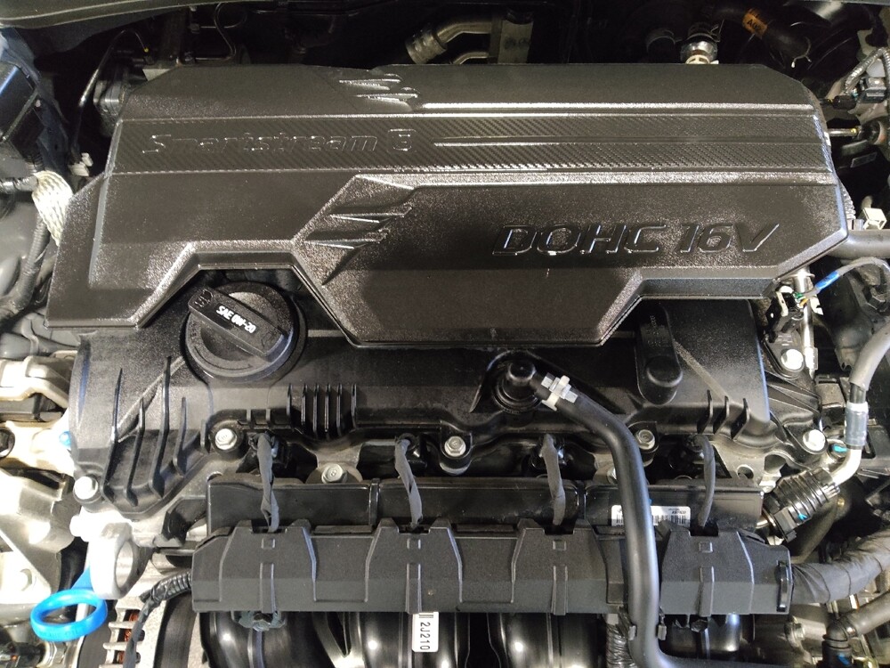 2025 Hyundai Elantra in Kissimmee, FL 34744 - 18110596 30