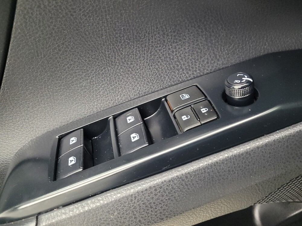 2019 Toyota Camry in Antioch, TN 37013 - 18110598 27