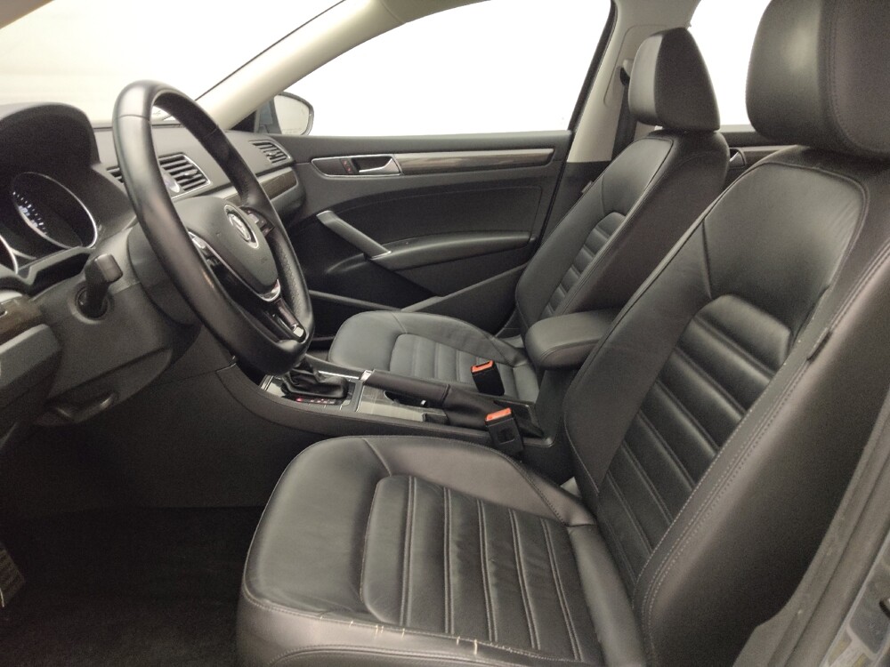 2016 Volkswagen Passat in Lewisville, TX 75067 - 18110599 17
