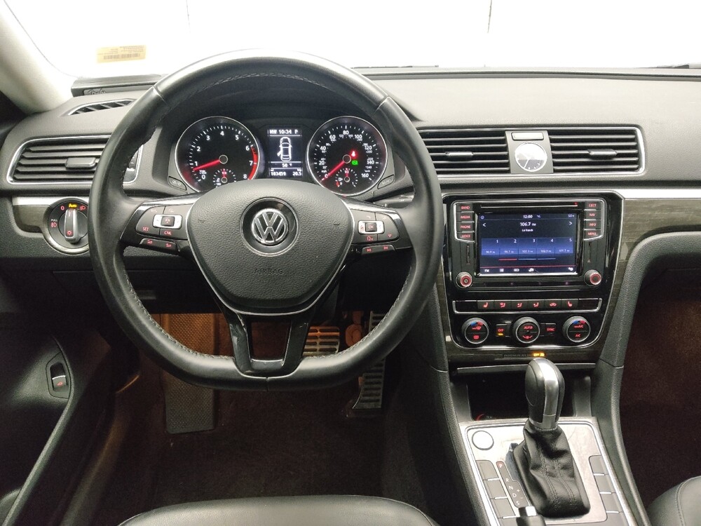 2016 Volkswagen Passat in Lewisville, TX 75067 - 18110599 22