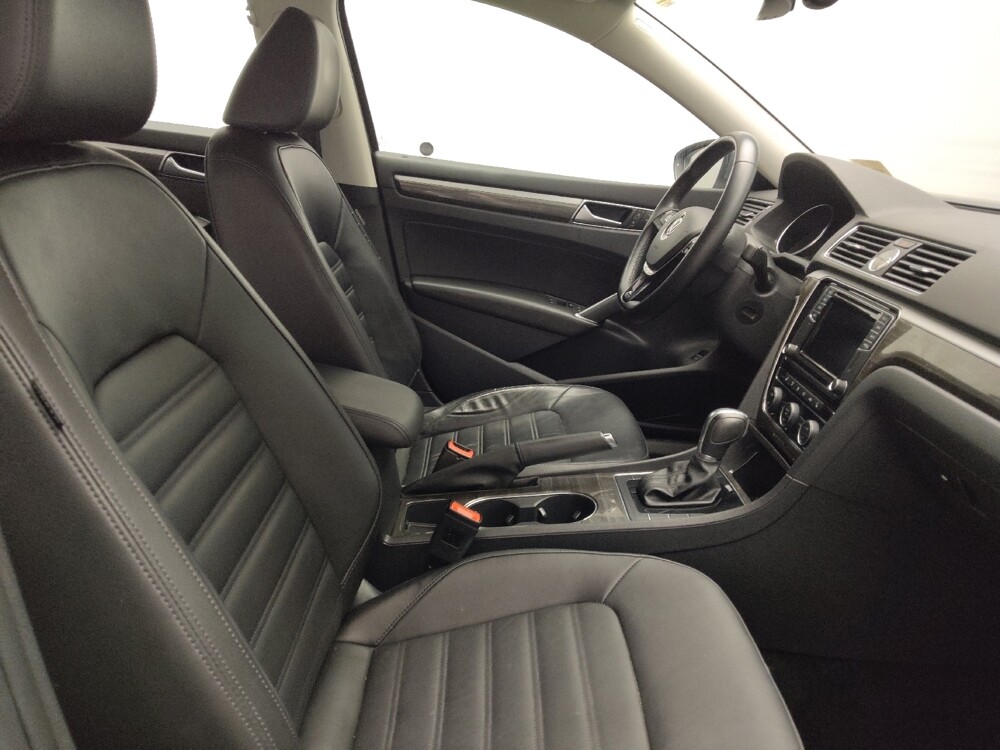 2016 Volkswagen Passat in Lewisville, TX 75067 - 18110599 21