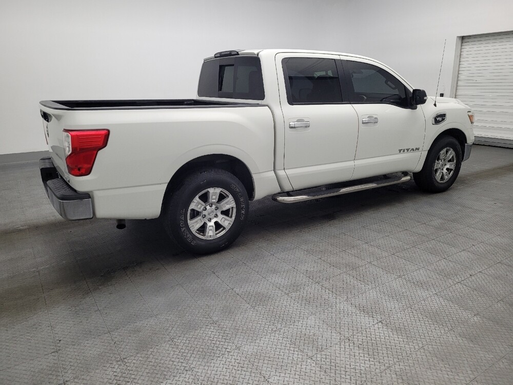 2017 Nissan Titan in Kissimmee, FL 34744 - 18110605 10