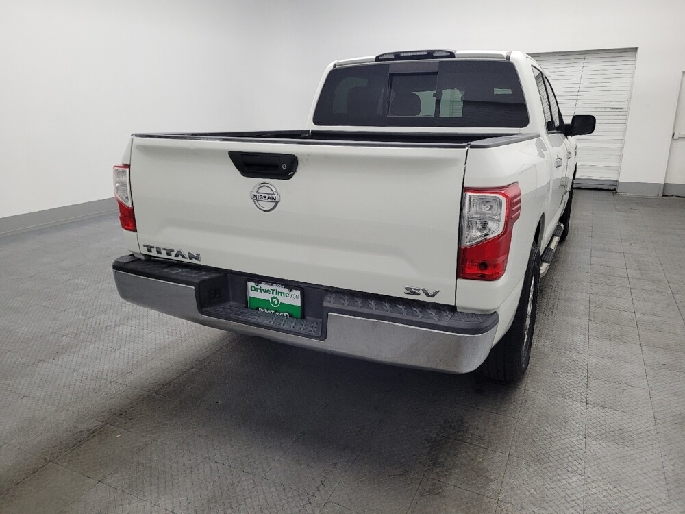 2017 Nissan Titan in Kissimmee, FL 34744 - 18110605 7