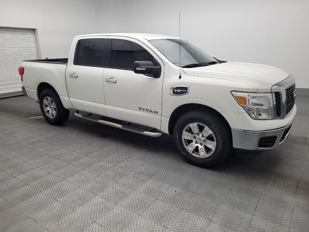 2017 Nissan Titan in Kissimmee, FL 34744 - 18110605 11
