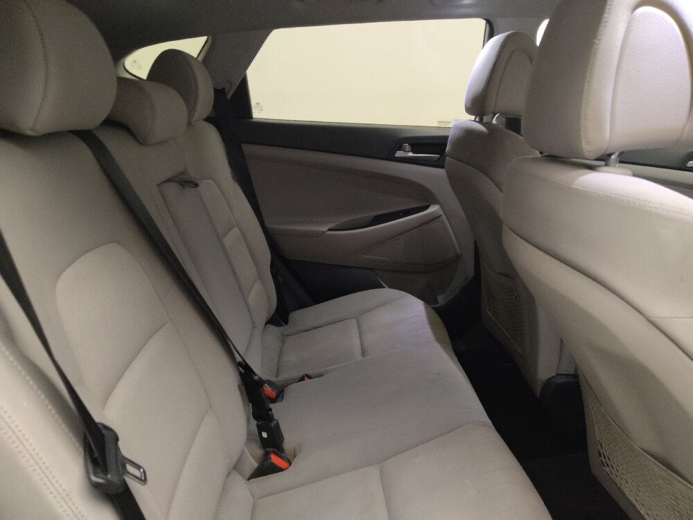 2018 Hyundai Tucson in Lombard, IL 60148 - 18110607 19