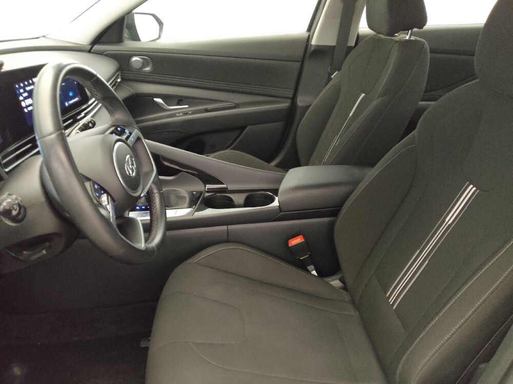 2023 Hyundai Elantra in Woodbridge, VA 22191 - 18110610 17