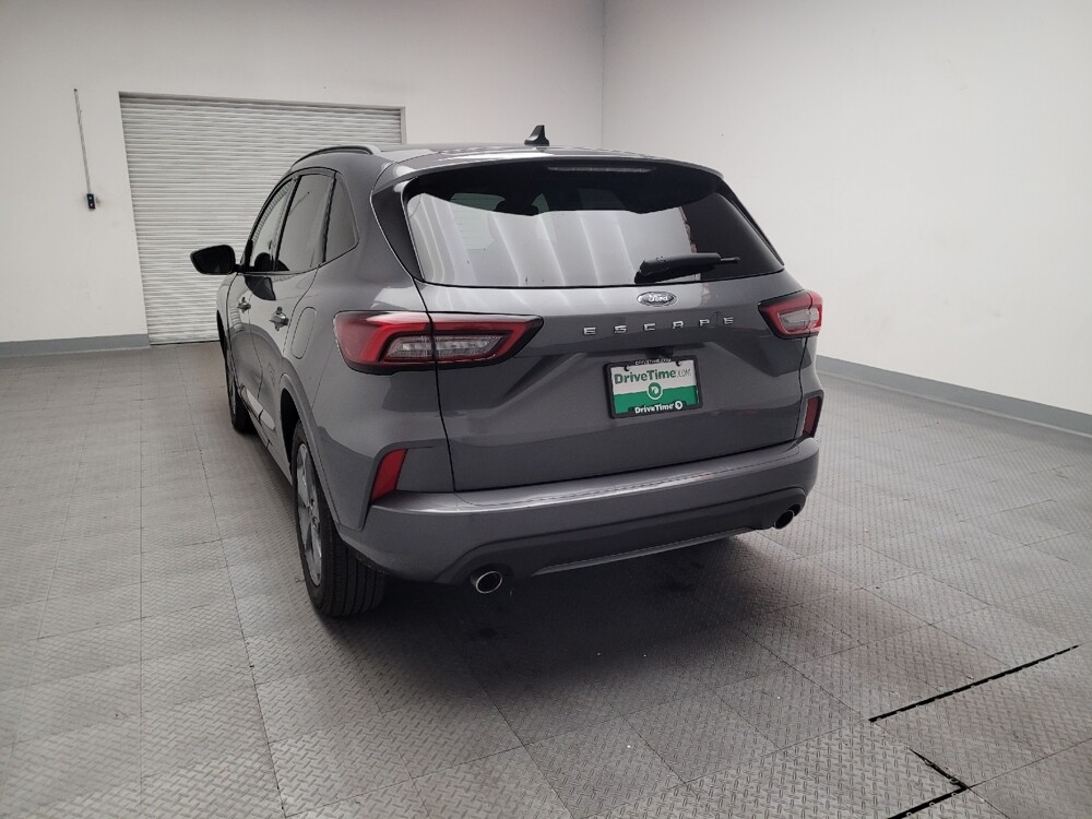 2023 Ford Escape in Montclair, CA 91763 - 18110616 6