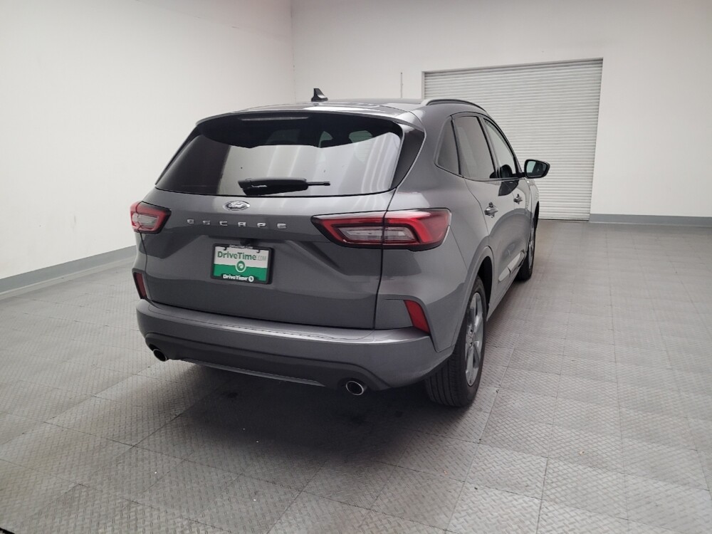 2023 Ford Escape in Montclair, CA 91763 - 18110616 7