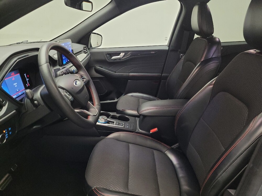 2023 Ford Escape in Montclair, CA 91763 - 18110616 17