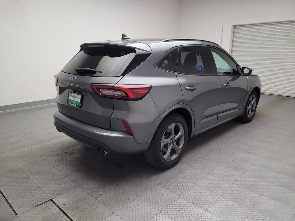 2023 Ford Escape in Montclair, CA 91763 - 18110616 9