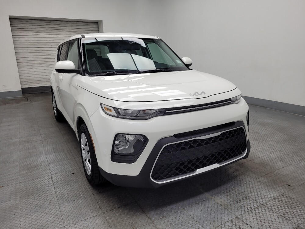 2022 Kia Soul in Las Vegas, NV 89102 - 18110617 13