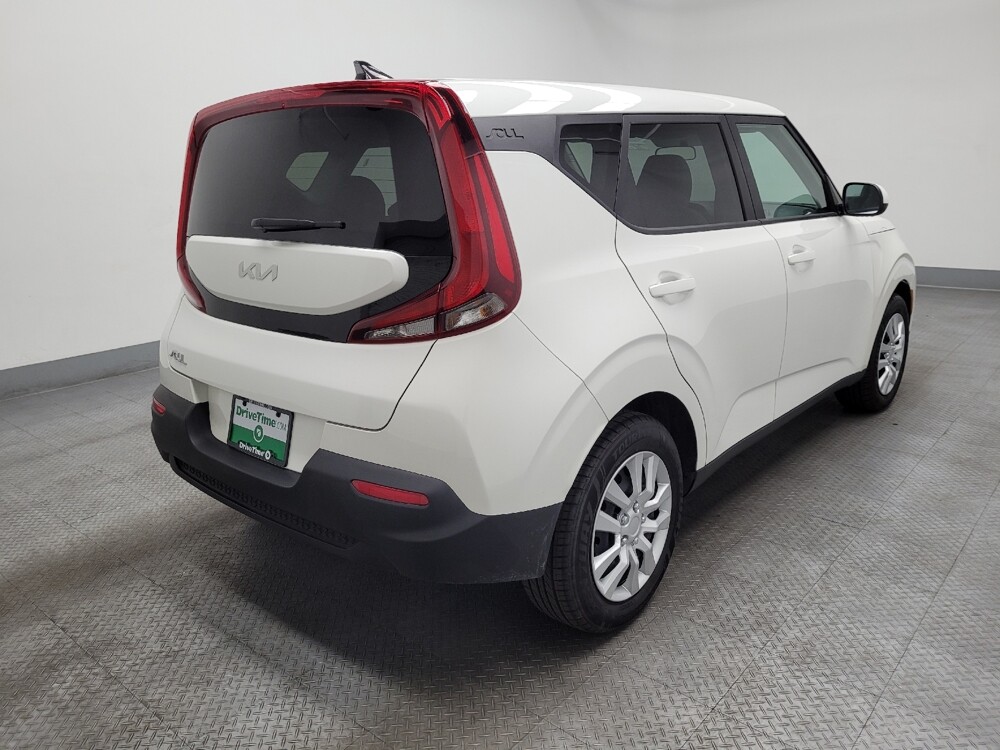 2022 Kia Soul in Las Vegas, NV 89102 - 18110617 9