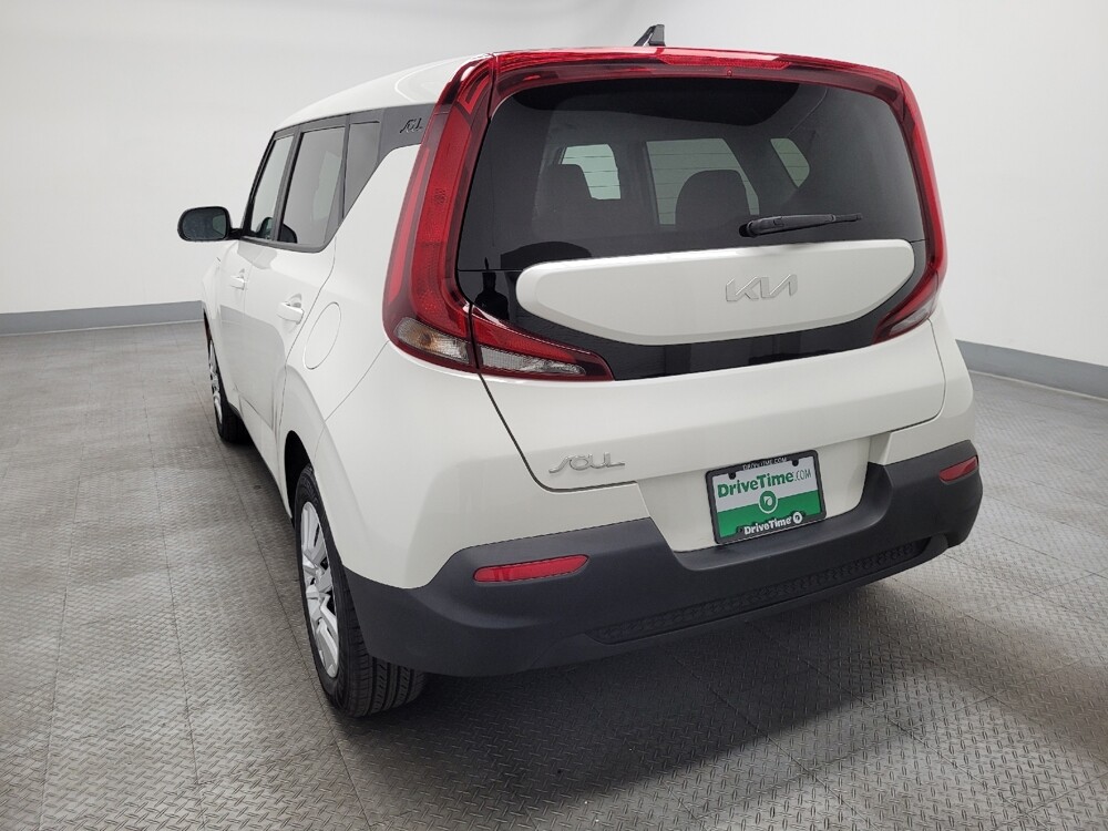 2022 Kia Soul in Las Vegas, NV 89102 - 18110617 5