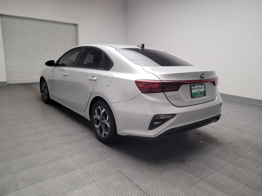 2020 Kia Forte in Montclair, CA 91763 - 18110622 5