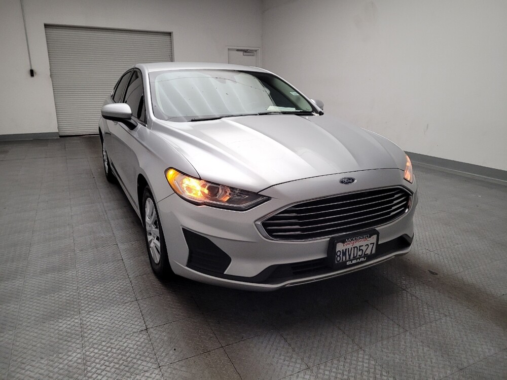 2019 Ford Fusion in Montclair, CA 91763 - 18110624 14