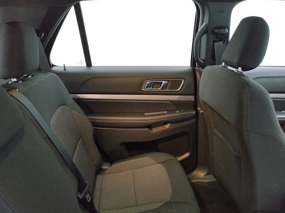 2019 Ford Explorer in Fort Myers, FL 33907 - 18110638 19