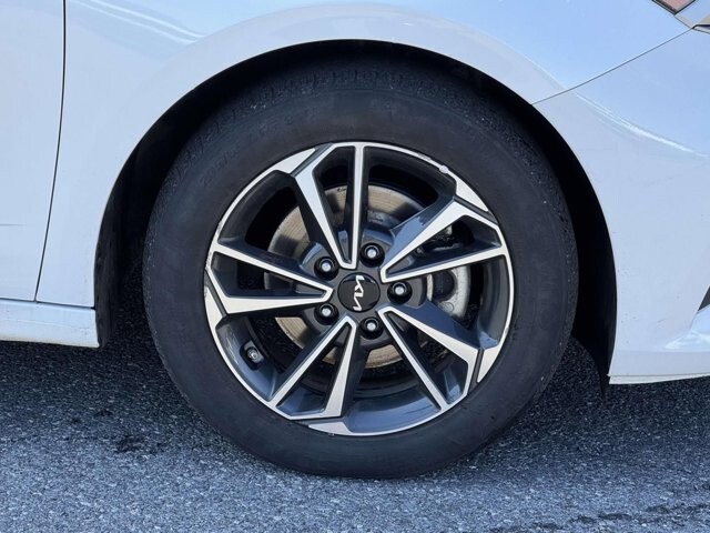 2024 Kia Forte in Winchester, VA 22602 - 18110653 7