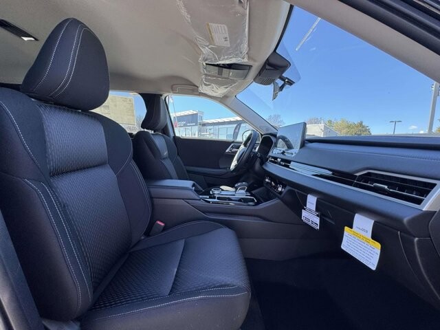 2026 Mitsubishi Outlander in Winchester, VA 22602 - 18110654 9