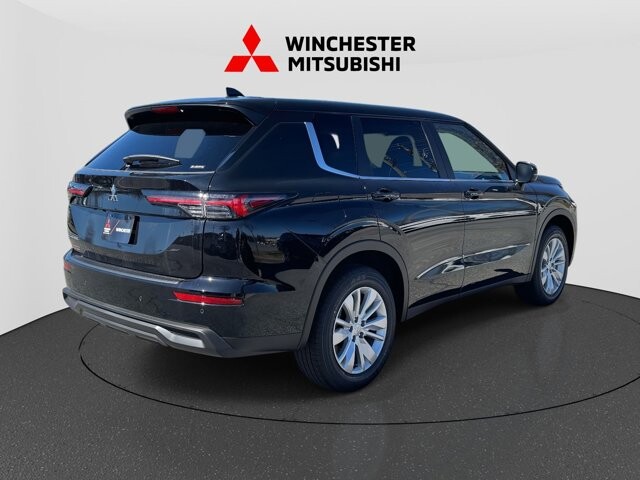 2026 Mitsubishi Outlander in Winchester, VA 22602 - 18110654 2