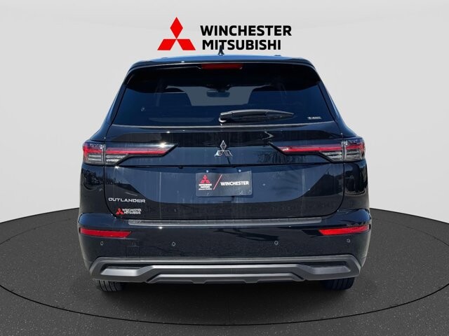 2026 Mitsubishi Outlander in Winchester, VA 22602 - 18110654 3