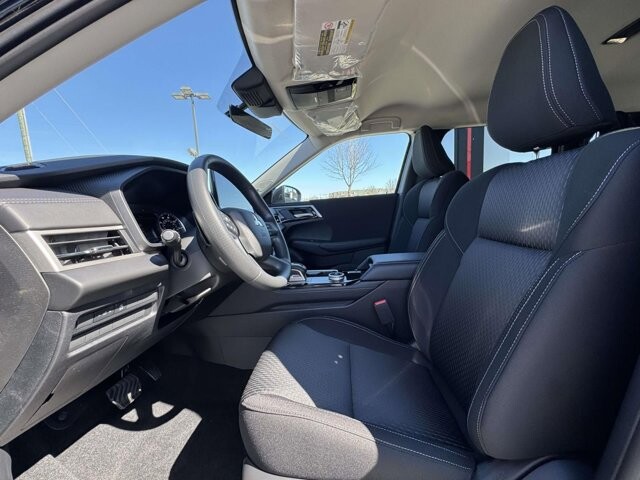 2026 Mitsubishi Outlander in Winchester, VA 22602 - 18110654 14