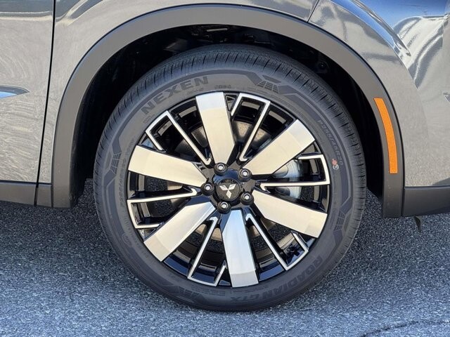 2026 Mitsubishi Outlander in Winchester, VA 22602 - 18110657 7