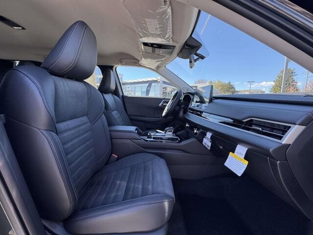 2026 Mitsubishi Outlander in Winchester, VA 22602 - 18110657 9