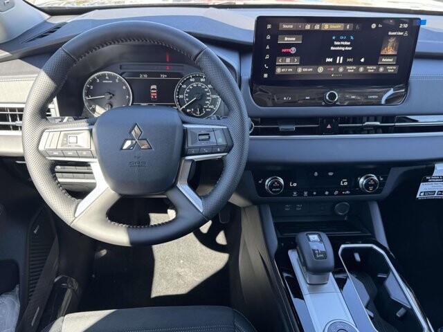 2026 Mitsubishi Outlander in Winchester, VA 22602 - 18110657 15