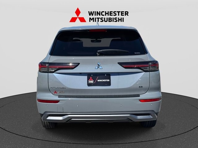 2026 Mitsubishi Outlander in Winchester, VA 22602 - 18110659 3
