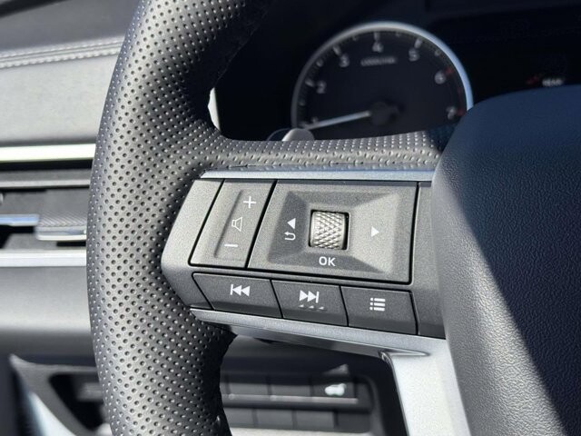 2026 Mitsubishi Outlander in Winchester, VA 22602 - 18110659 25