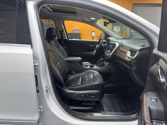 2020 GMC Acadia in Burlington, WI 53105 - 18110661 20