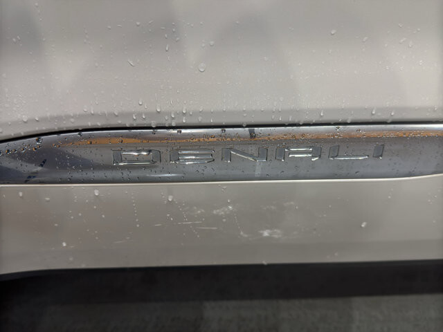 2020 GMC Acadia in Burlington, WI 53105 - 18110661 10