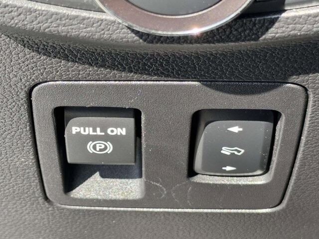 2019 Ford Expedition Max in Winchester, VA 22602 - 18110675 25