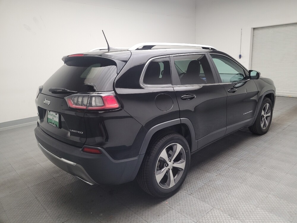 2019 Jeep Cherokee in Downey, CA 90241 - 18110683 9