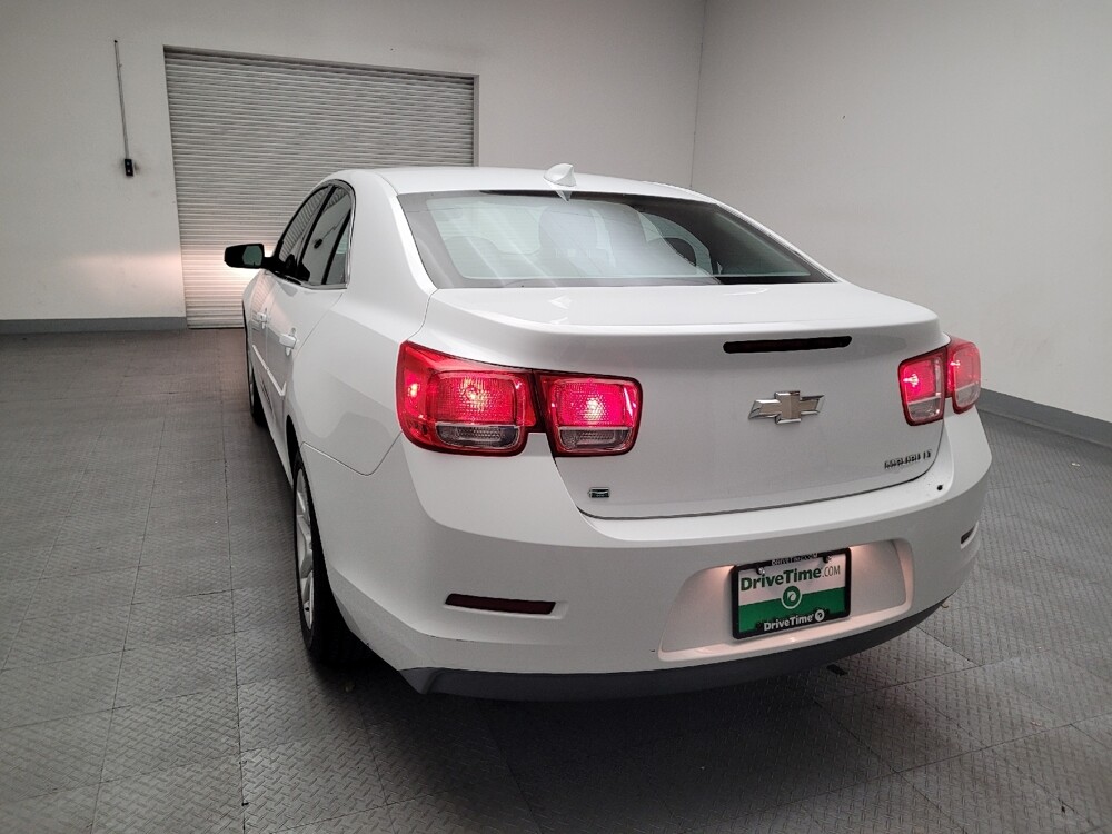 2016 Chevrolet Malibu in Riverside, CA 92504 - 18110685 6