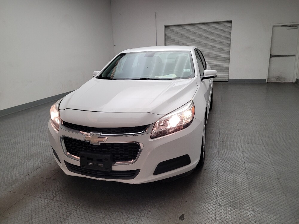 2016 Chevrolet Malibu in Riverside, CA 92504 - 18110685 15