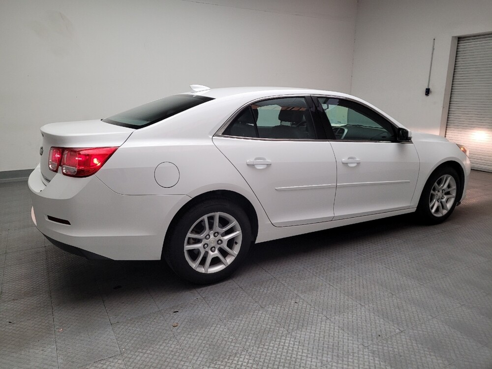 2016 Chevrolet Malibu in Riverside, CA 92504 - 18110685 10