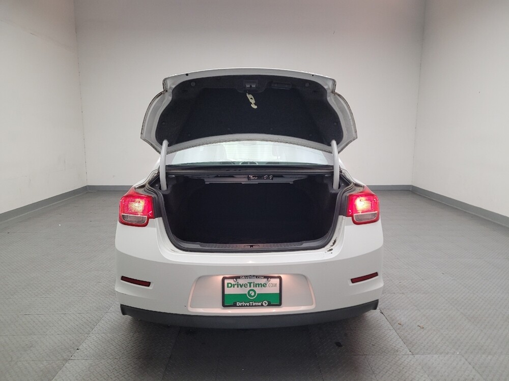 2016 Chevrolet Malibu in Riverside, CA 92504 - 18110685 29